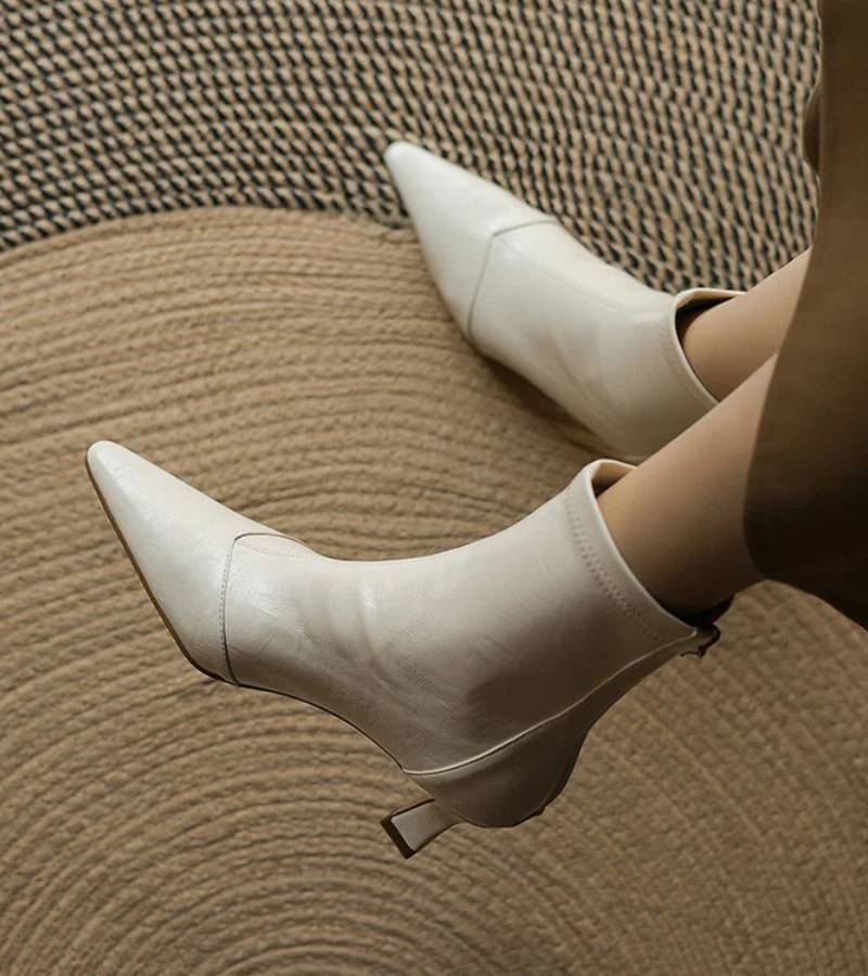 MAISON LUMIÈRE | Bottines en cuir à talon élégant
