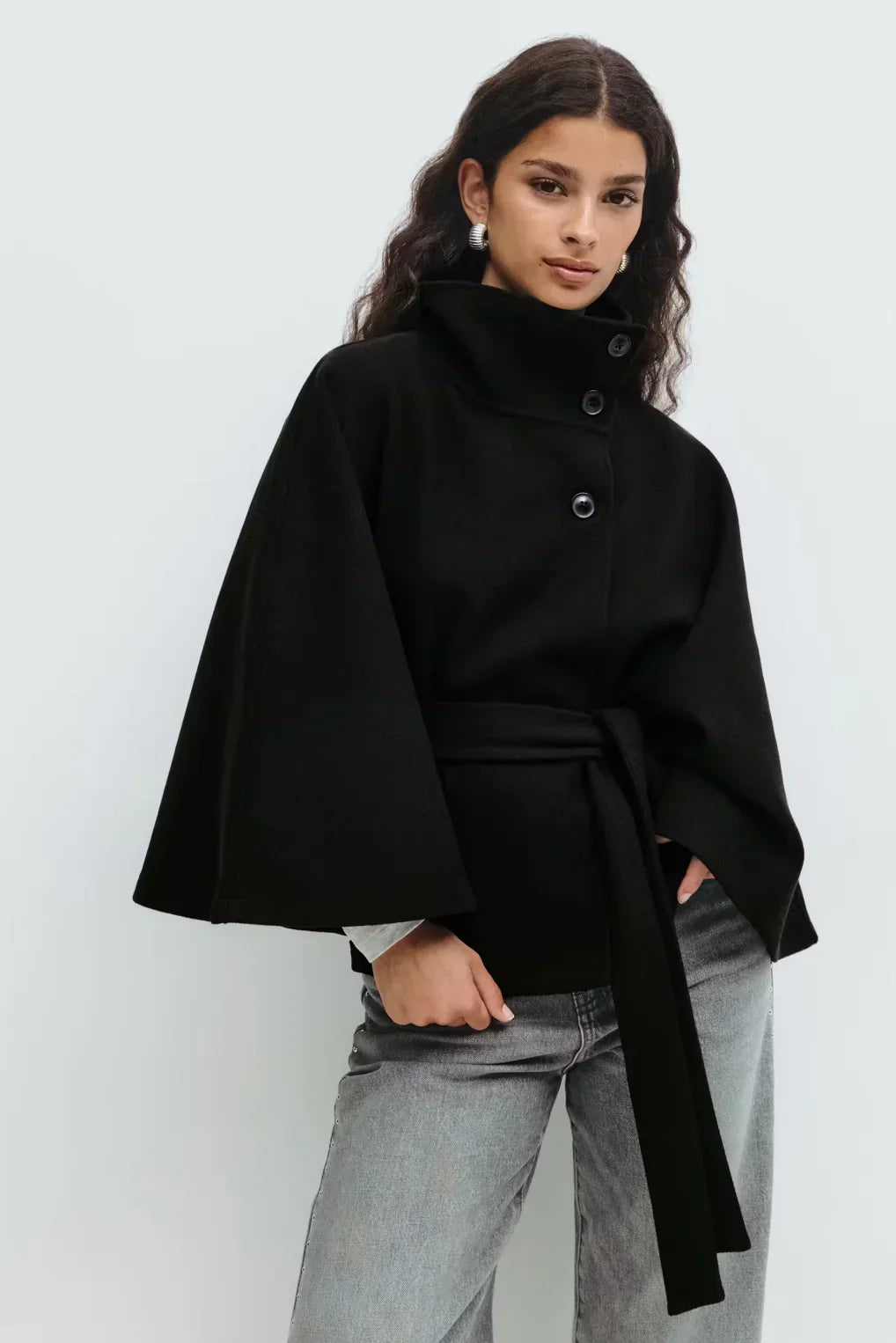 MAISON LUMIÈRE | CAPE JACKET AVEC CEINTURE