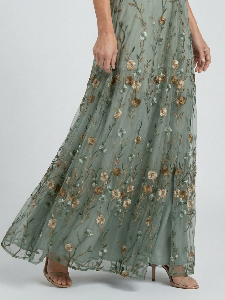 Selora | Robe maxi fluide à encolure halter Bloom Flow