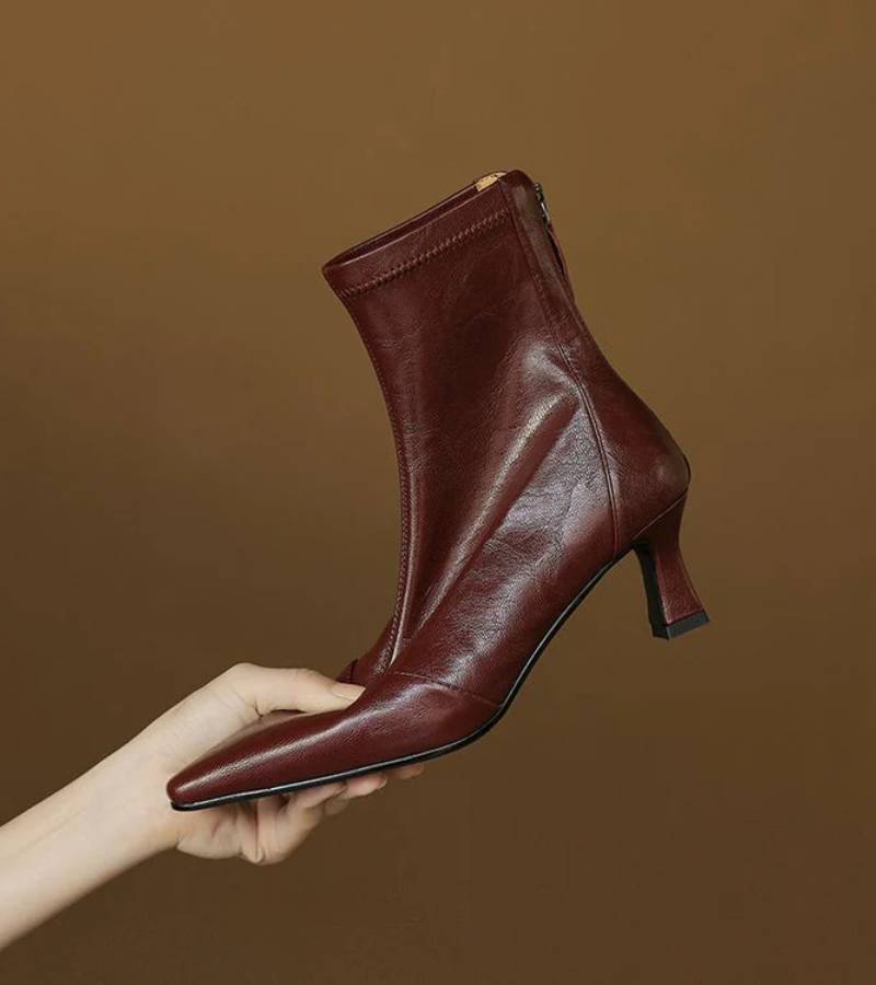MAISON LUMIÈRE | Bottines en cuir à talon élégant