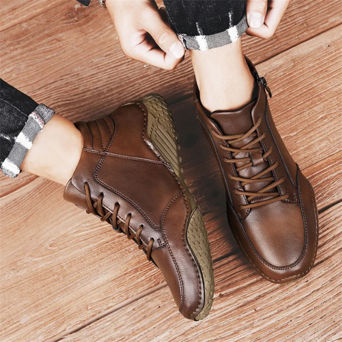 MAISON LUMIÈRE | BOTTES EN CUIR ROBUSTES POUR HOMMES