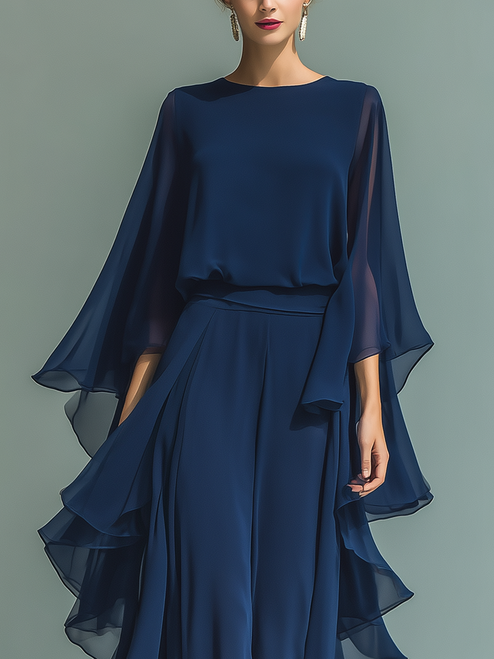 Margherita - Ensemble en chiffon bleu marine avec manches cloche et volant