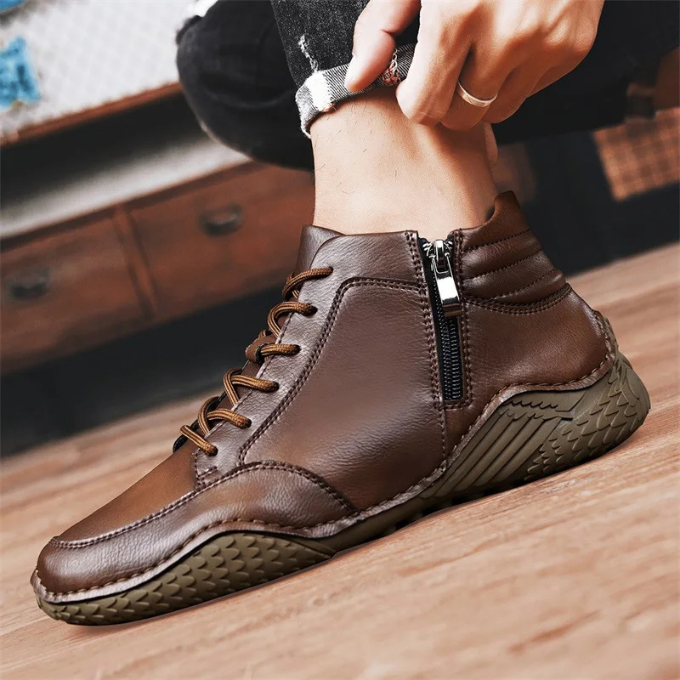 MAISON LUMIÈRE | BOTTES EN CUIR ROBUSTES POUR HOMMES