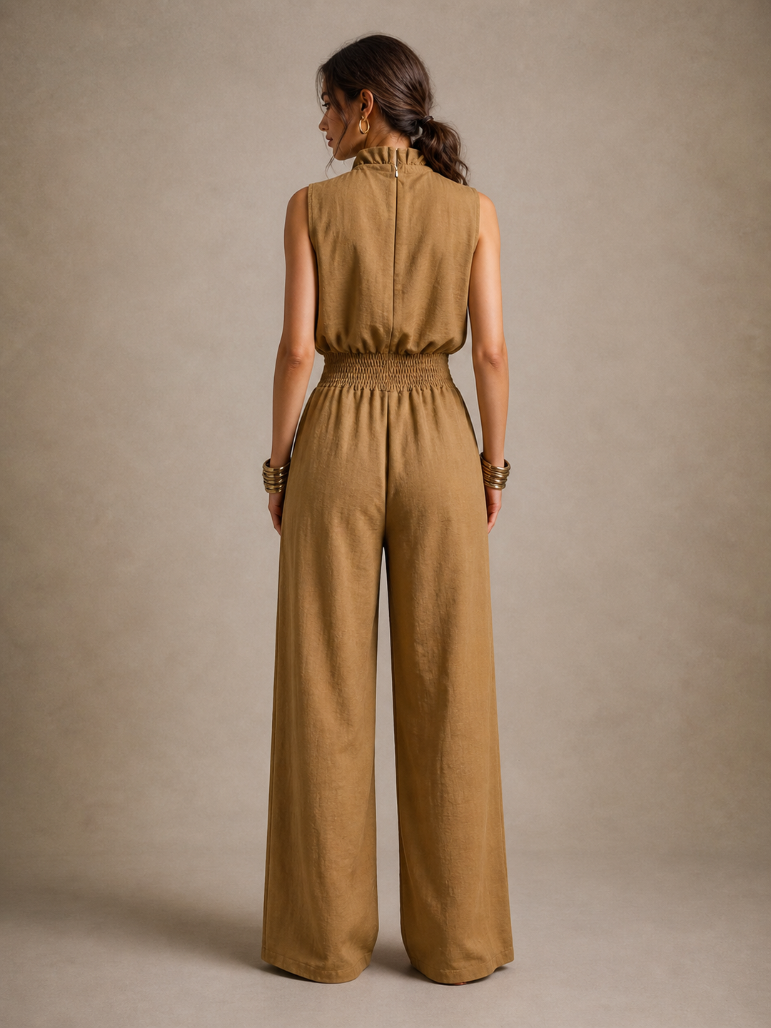 Zenaide | Combinaison couleur camel avec col montant noué et jambes larges