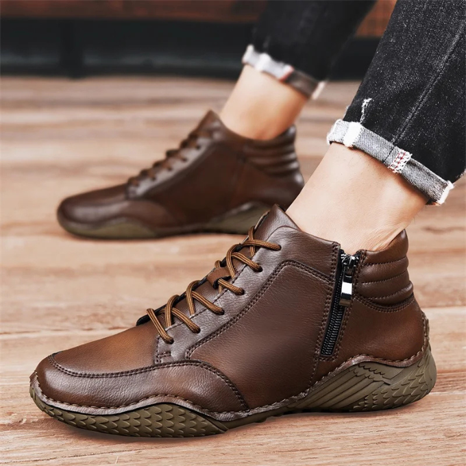 MAISON LUMIÈRE | BOTTES EN CUIR ROBUSTES POUR HOMMES