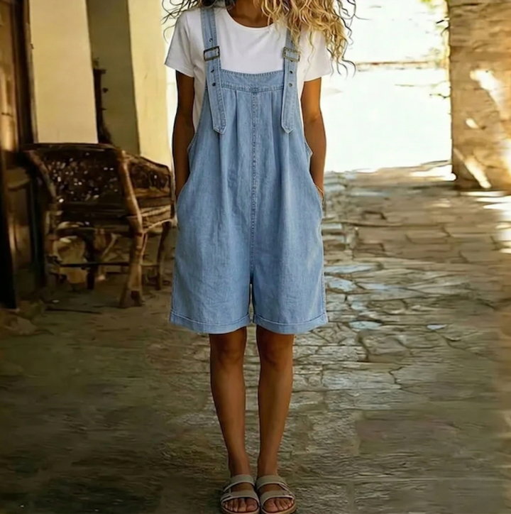 Clara | Salopette en denim de coton doux effet vintage lavé bleu clair