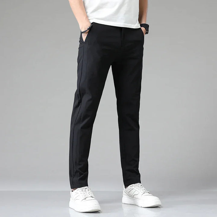 MAISON LUMIÈRE | PANTALON SLIMFIT ULTRA LÉGER POUR L'ÉTÉ ET LE SPORT