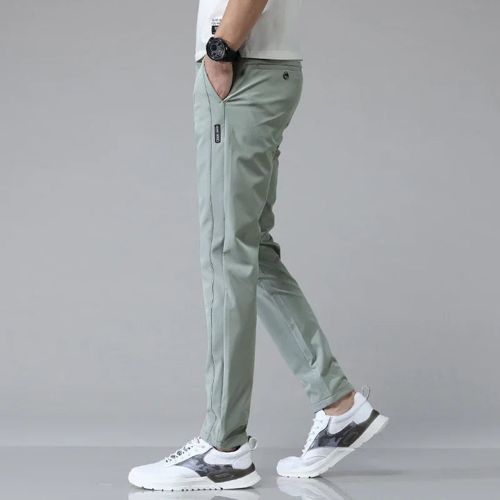 MAISON LUMIÈRE | PANTALON SLIMFIT ULTRA LÉGER POUR L'ÉTÉ ET LE SPORT