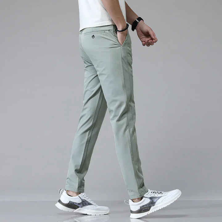 MAISON LUMIÈRE | PANTALON SLIMFIT ULTRA LÉGER POUR L'ÉTÉ ET LE SPORT