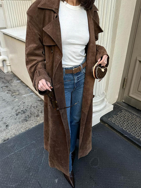 MAISON LUMIÈRE | LE TRENCH CHIC EN DAIM DOUX