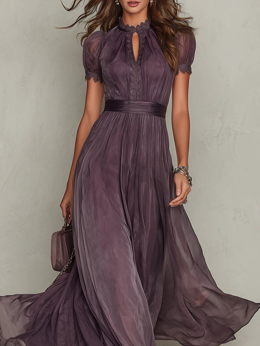 Flavia - Robe longue violette avec un décolleté en forme de clé pour femme