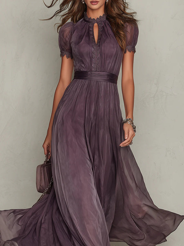 Flavia - Robe longue violette avec un décolleté en forme de clé pour femme