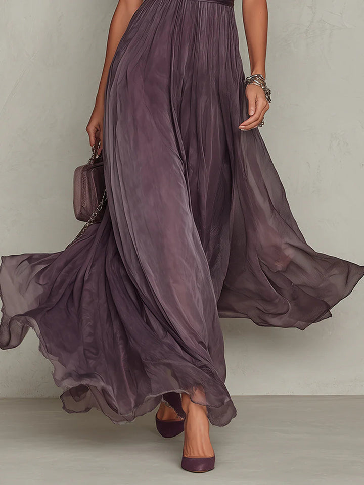 Flavia - Robe longue violette avec un décolleté en forme de clé pour femme