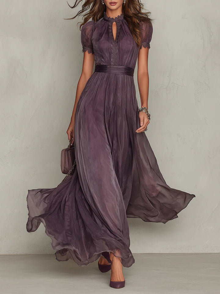 Flavia - Robe longue violette avec un décolleté en forme de clé pour femme
