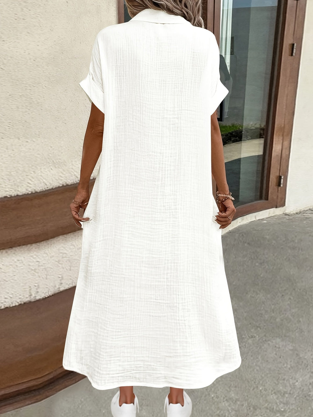 Livia™ | Robe midi d'été légère à boutons sur le devant
